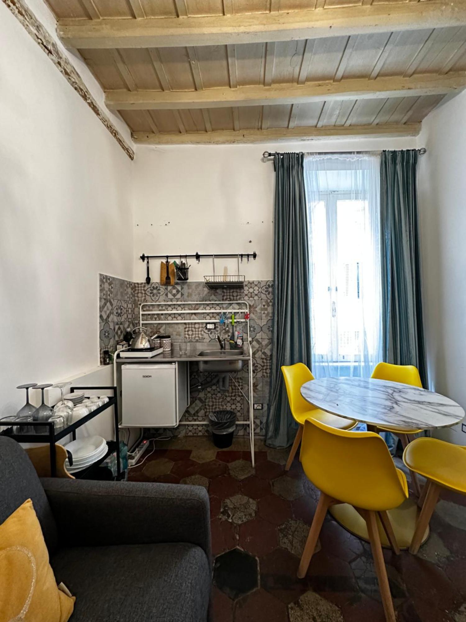 Sant'Elena Retreat Apartment โรม ภายนอก รูปภาพ