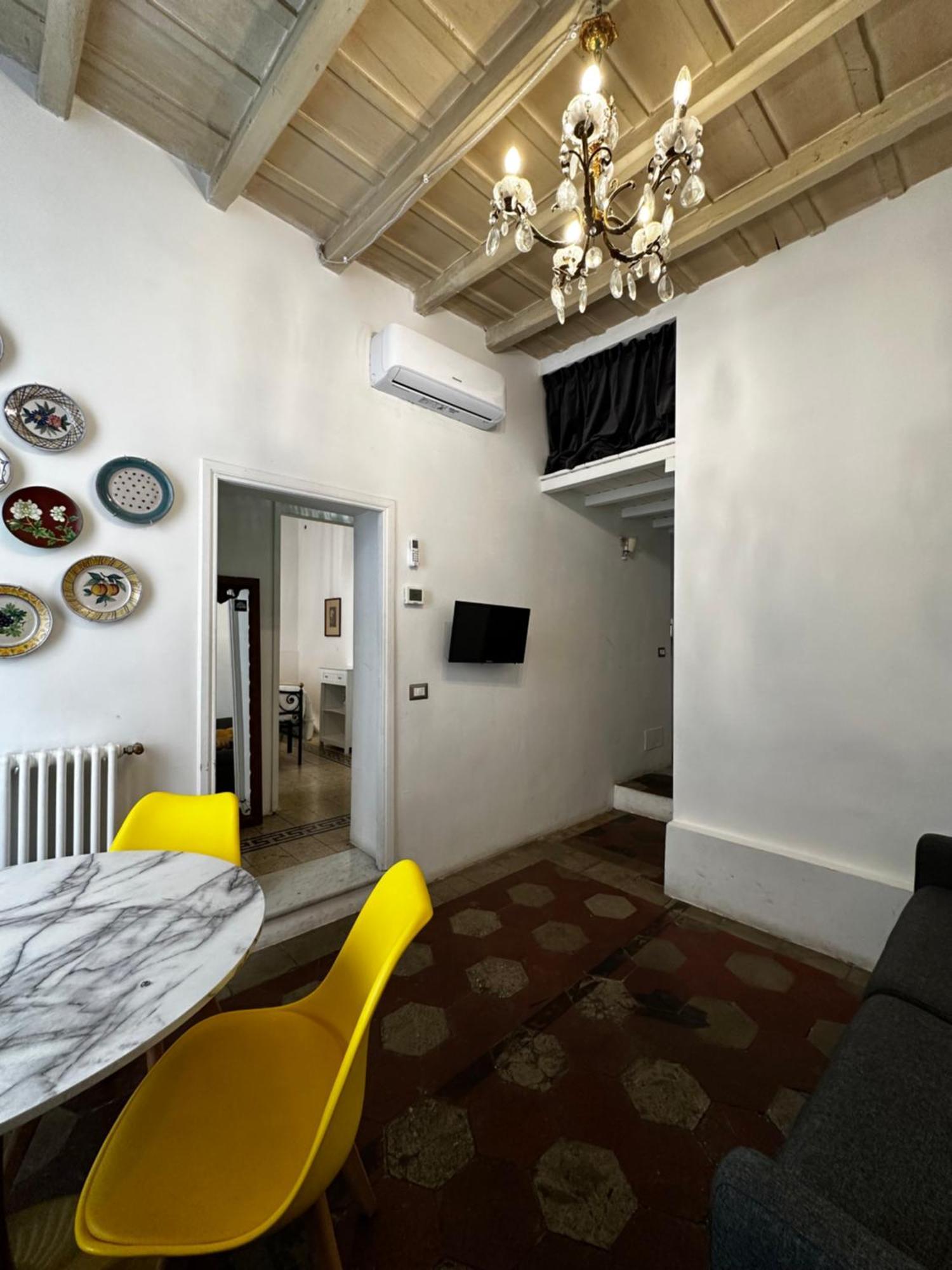 Sant'Elena Retreat Apartment โรม ภายนอก รูปภาพ